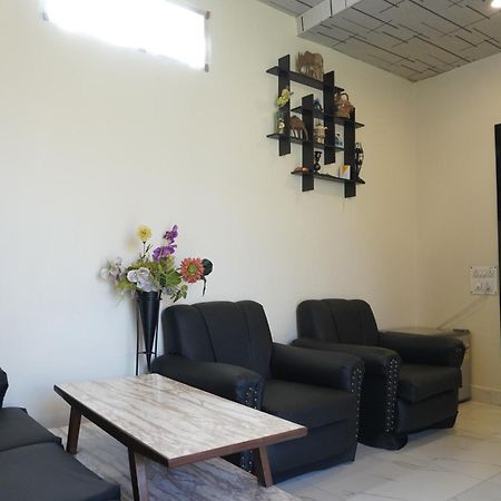Farsal Villa Srīnagar Esterno foto