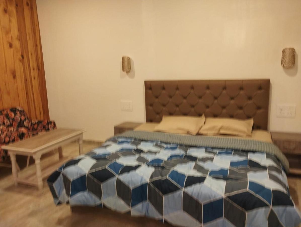 Farsal Villa Srīnagar Esterno foto