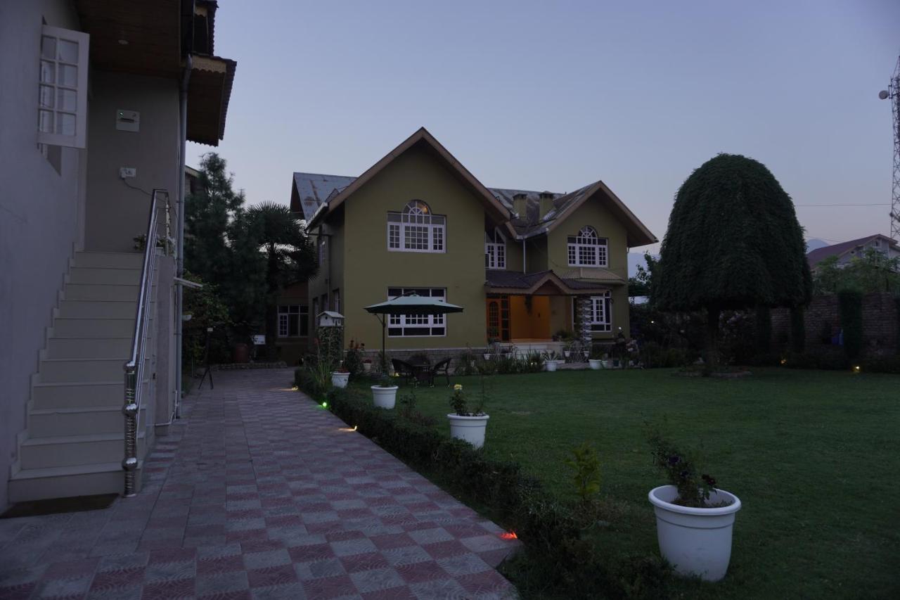 Farsal Villa Srīnagar Esterno foto
